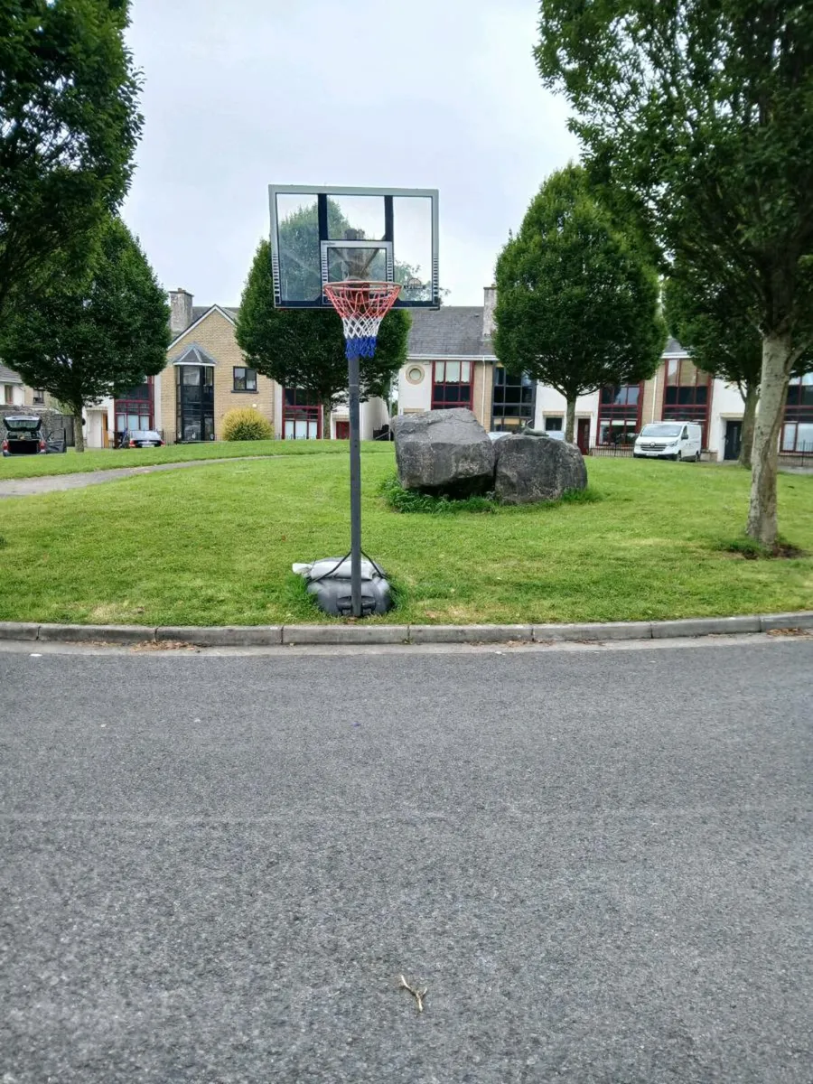 Basketball Hoop - Image 4