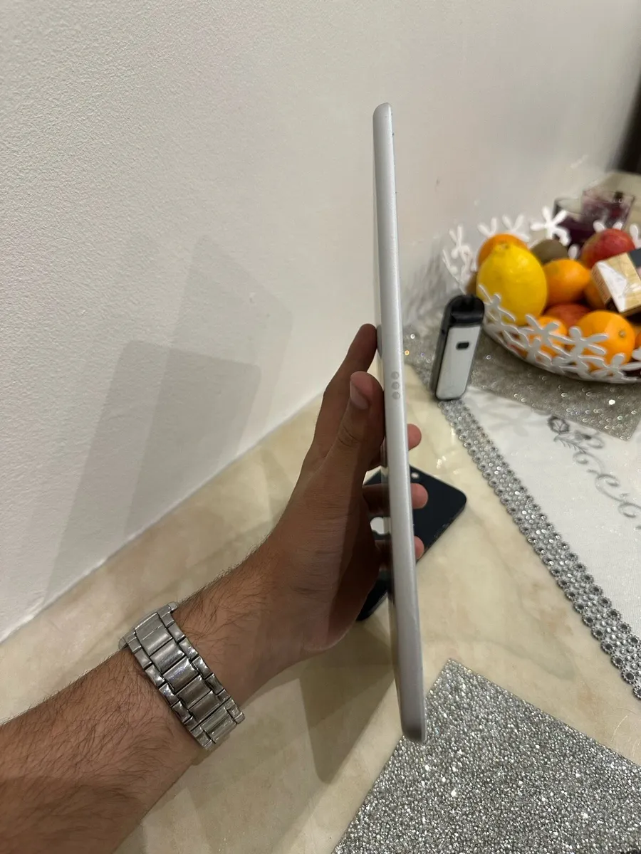 Ipad 7th gen 128gb - Image 3