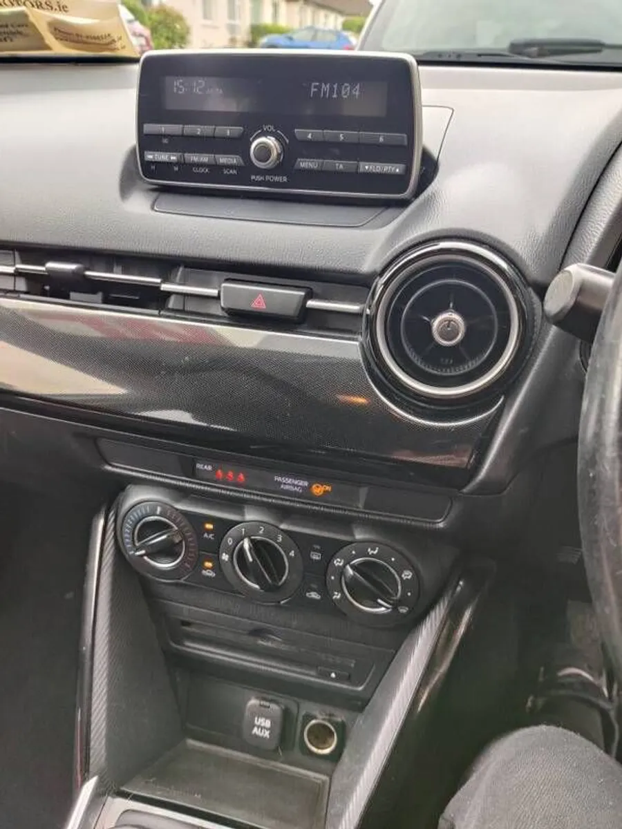 2015 Mazda Mazda2 - Image 3