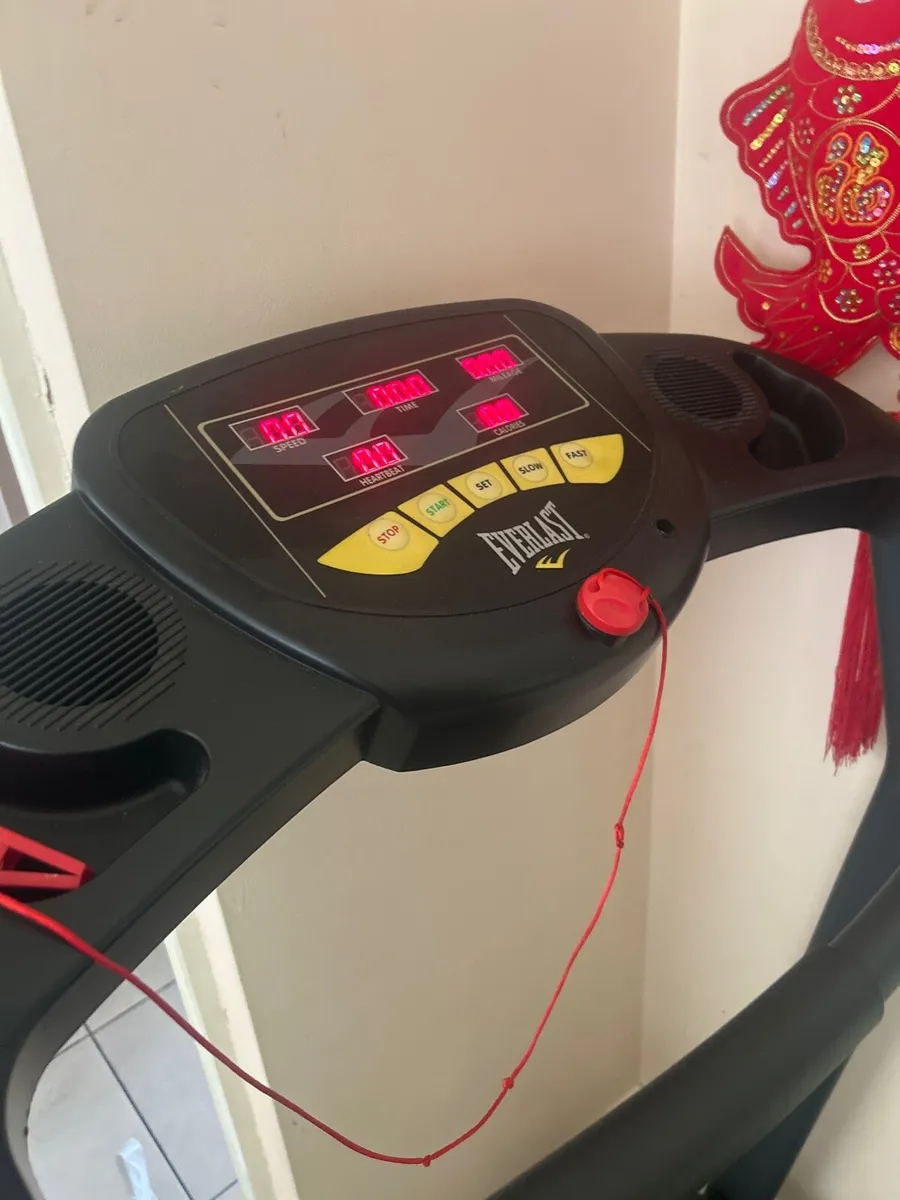 Treadmill - Image 2