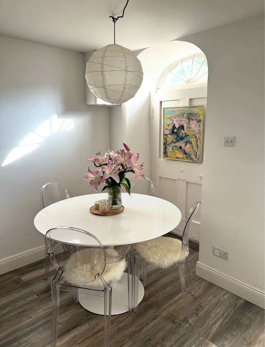 Dining Table & Chairs - Image 1