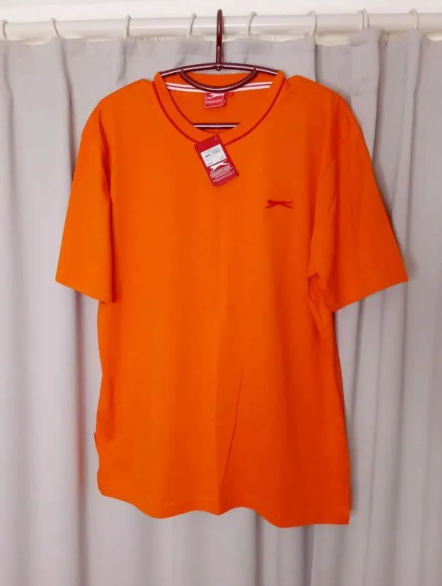 t-shirt - Image 1
