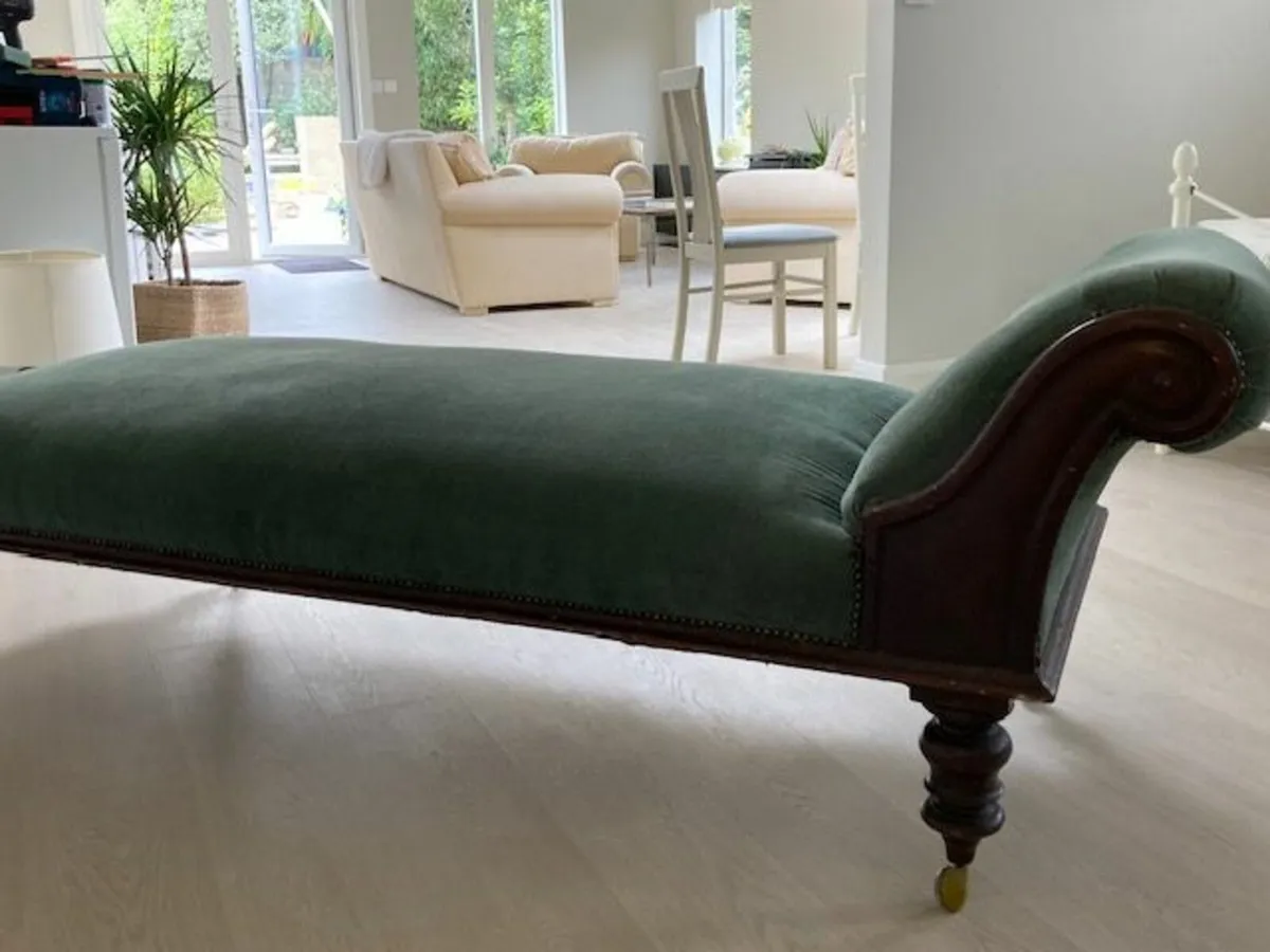 Soft Green Chaise Lounge for Sale for €75 ono - Image 3