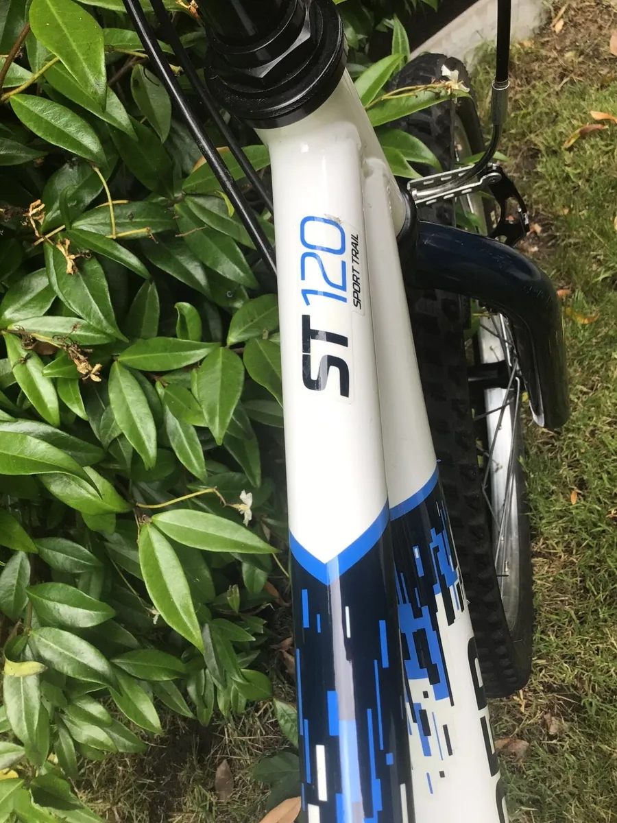 Showroom Condition Rockrider Bike - Image 3