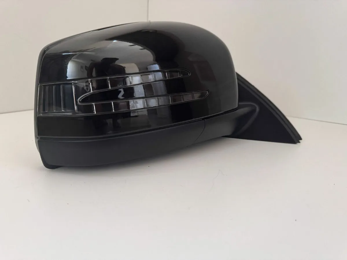 MERCEDES GLE COUPE W292 RIGHT SIDE WING MIRROR - Image 1