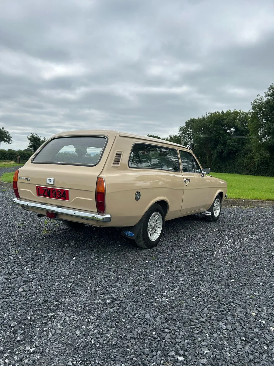 Ford Escort - Image 2