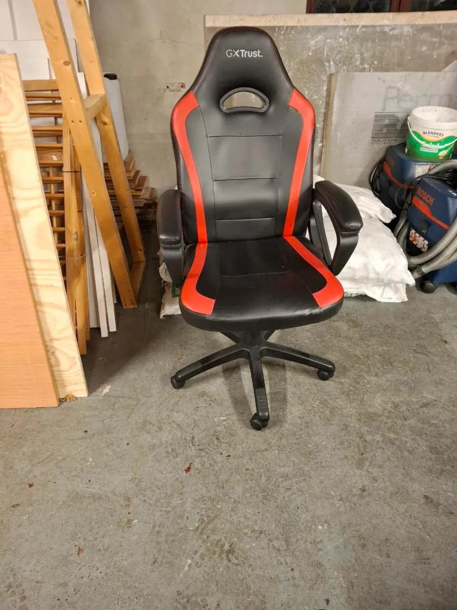 Gaming chair - Image 2