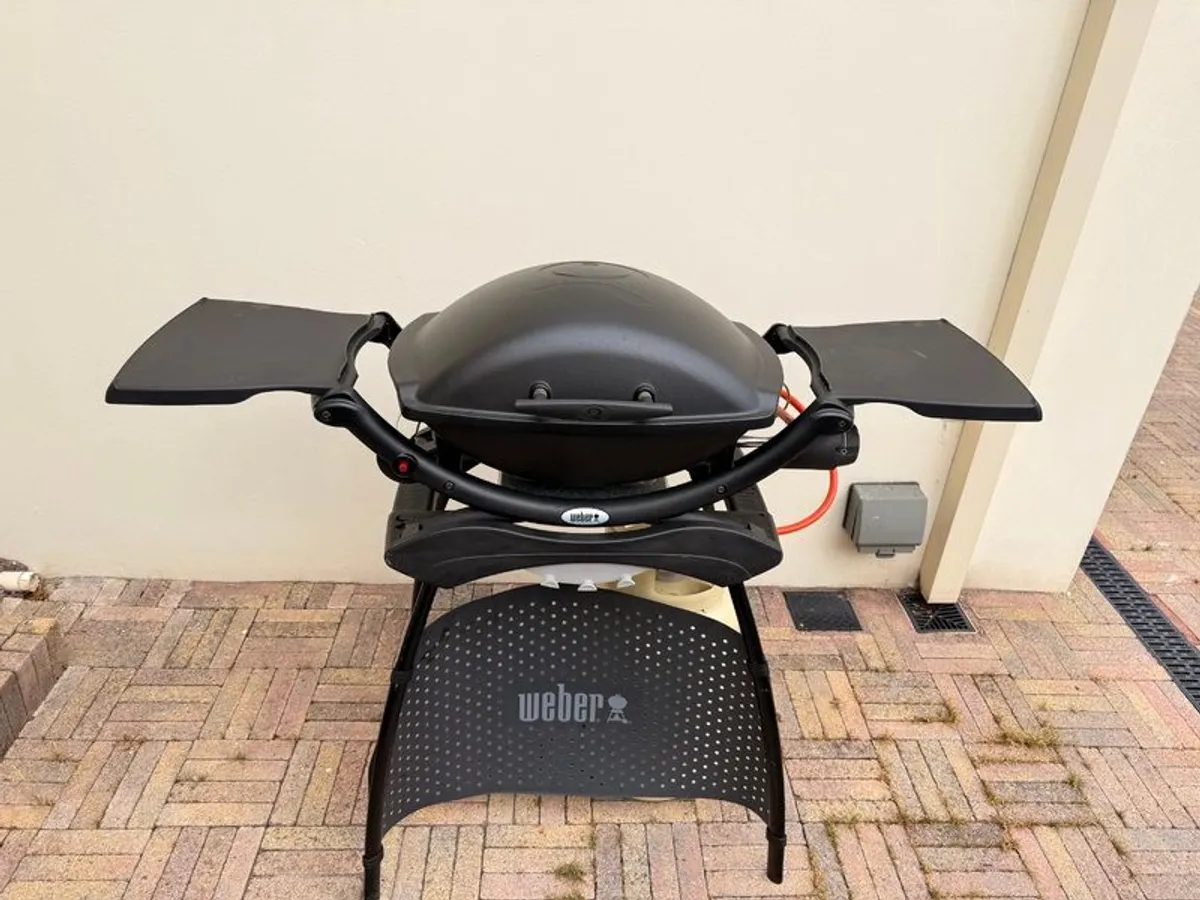 Weber Q2000 Gas BBQ - Image 1