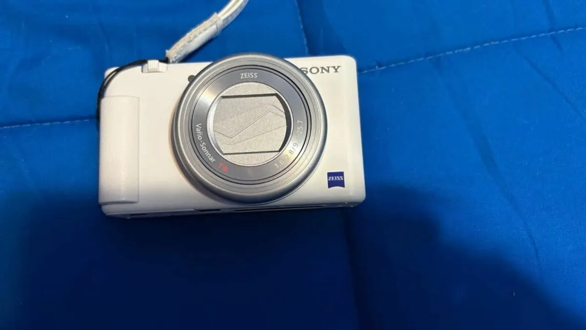 Sony ZV1 Digital Camera - White - Image 4