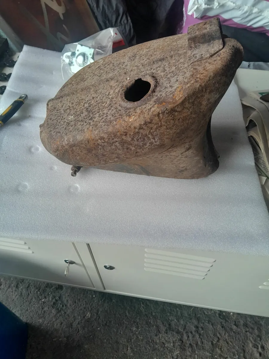 Honda 50 petrol  tank - Image 1