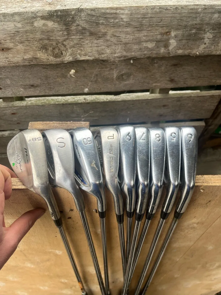 Golf clubs and bag - Image 4