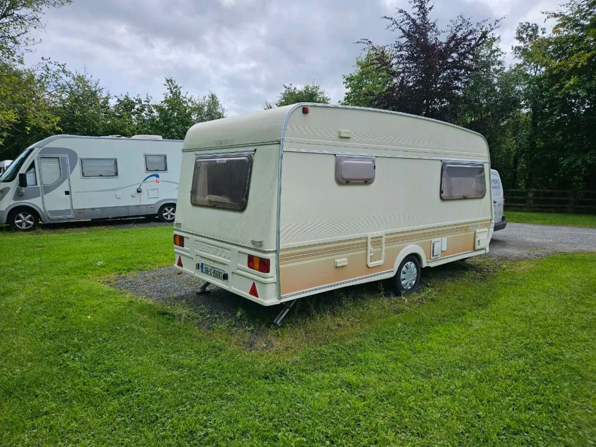 4 berth caravan - Image 3