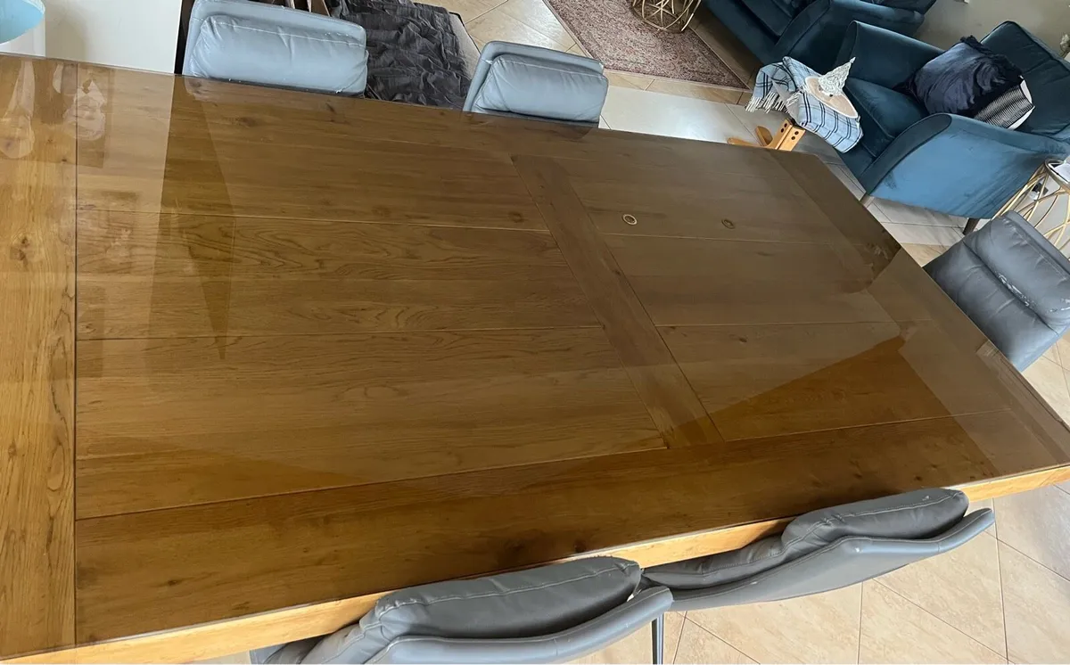 Table and chair set - Image 2