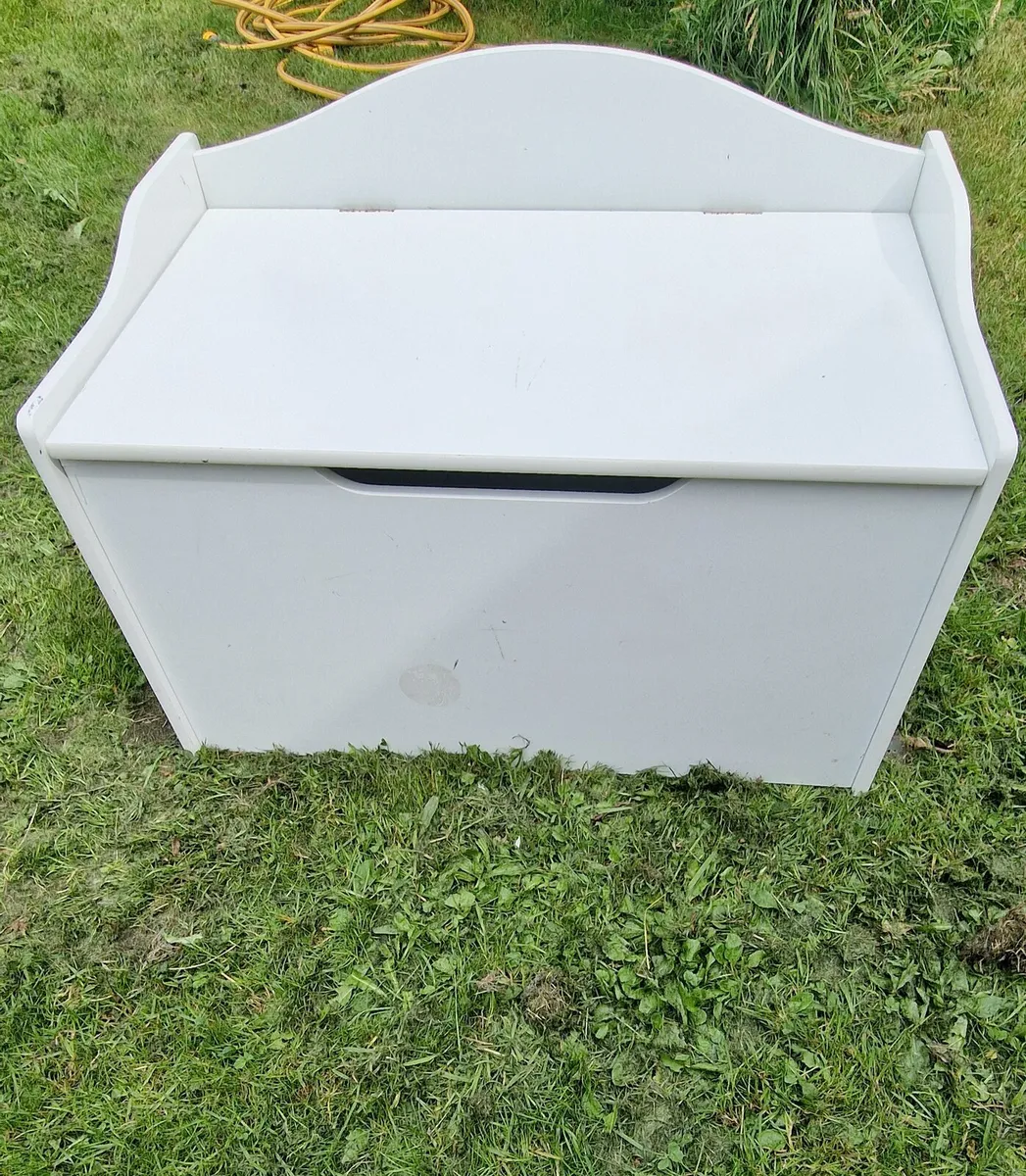 Toy Box - Image 2