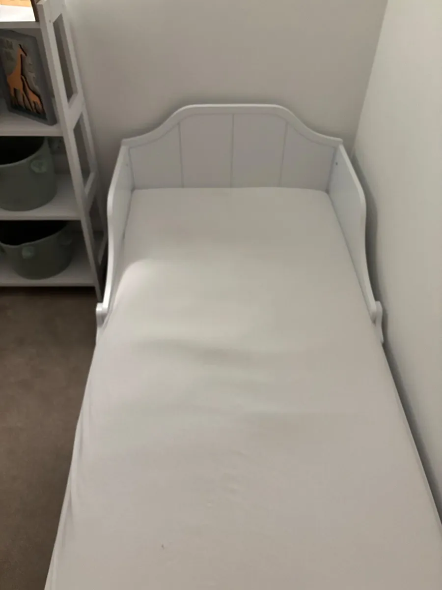 Toddler bed - Image 2