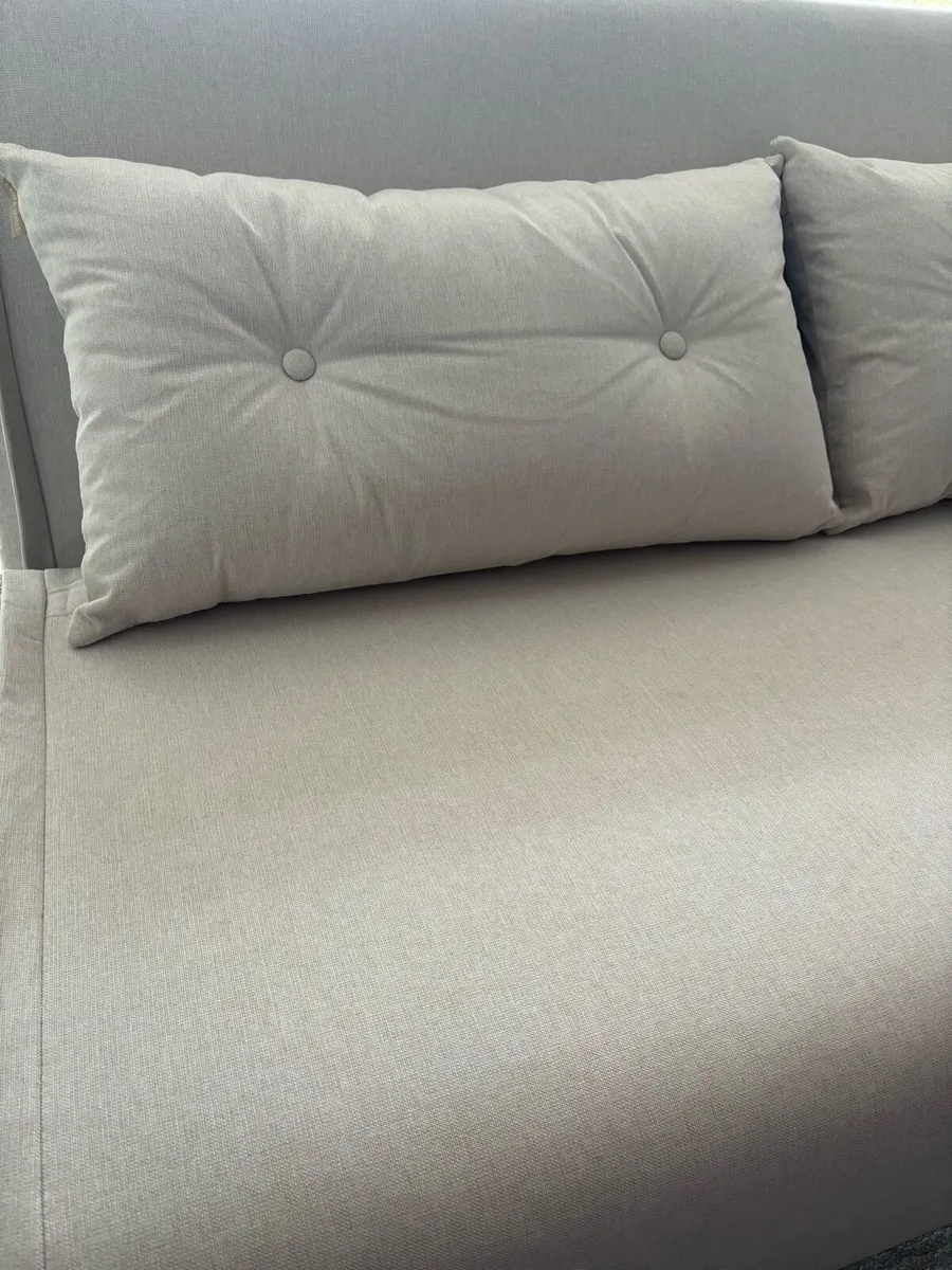 Laura James Sofabed - Image 4