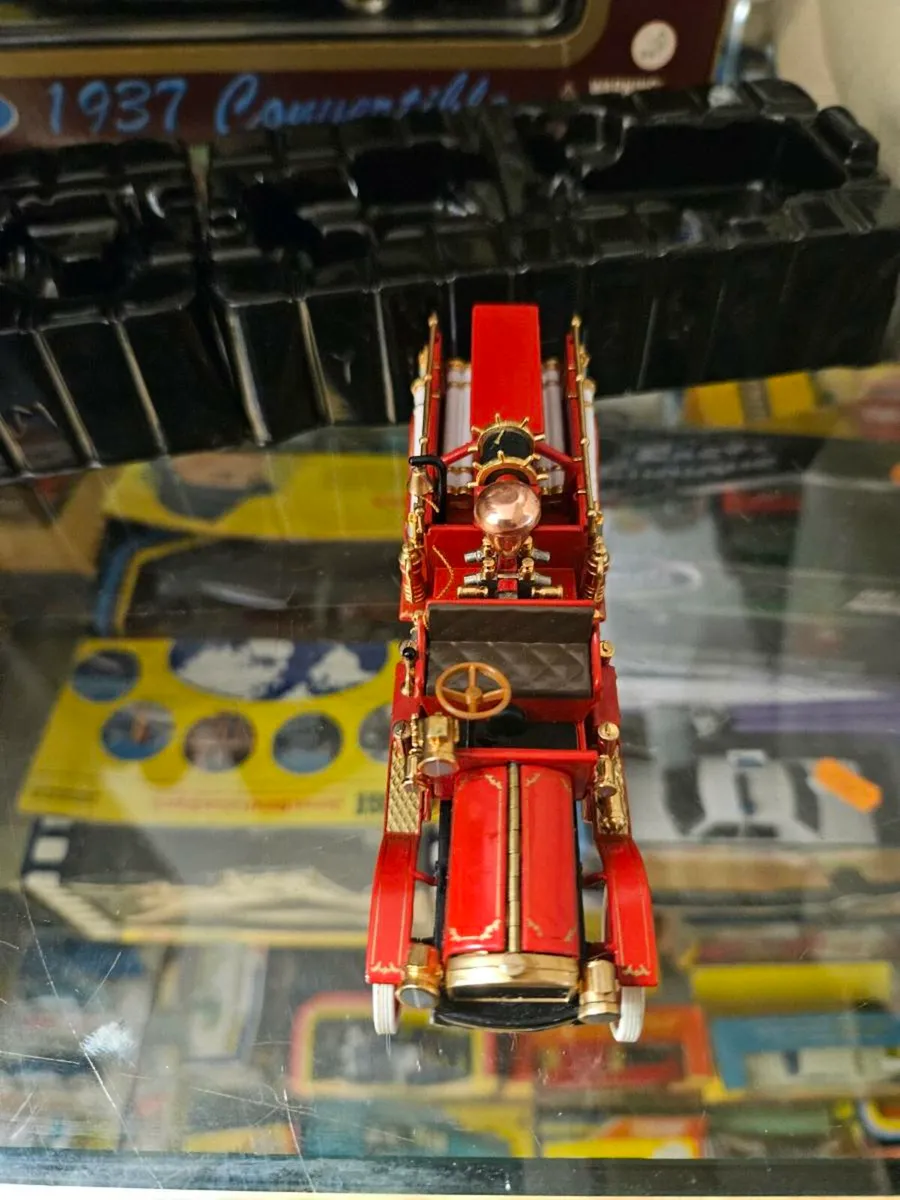 Matchbox Yesteryear Fire Engine - Image 4