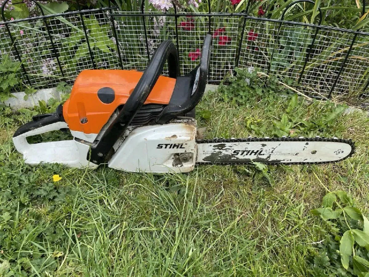 Stihl MS241C Chainsaw 14” bar - Image 1