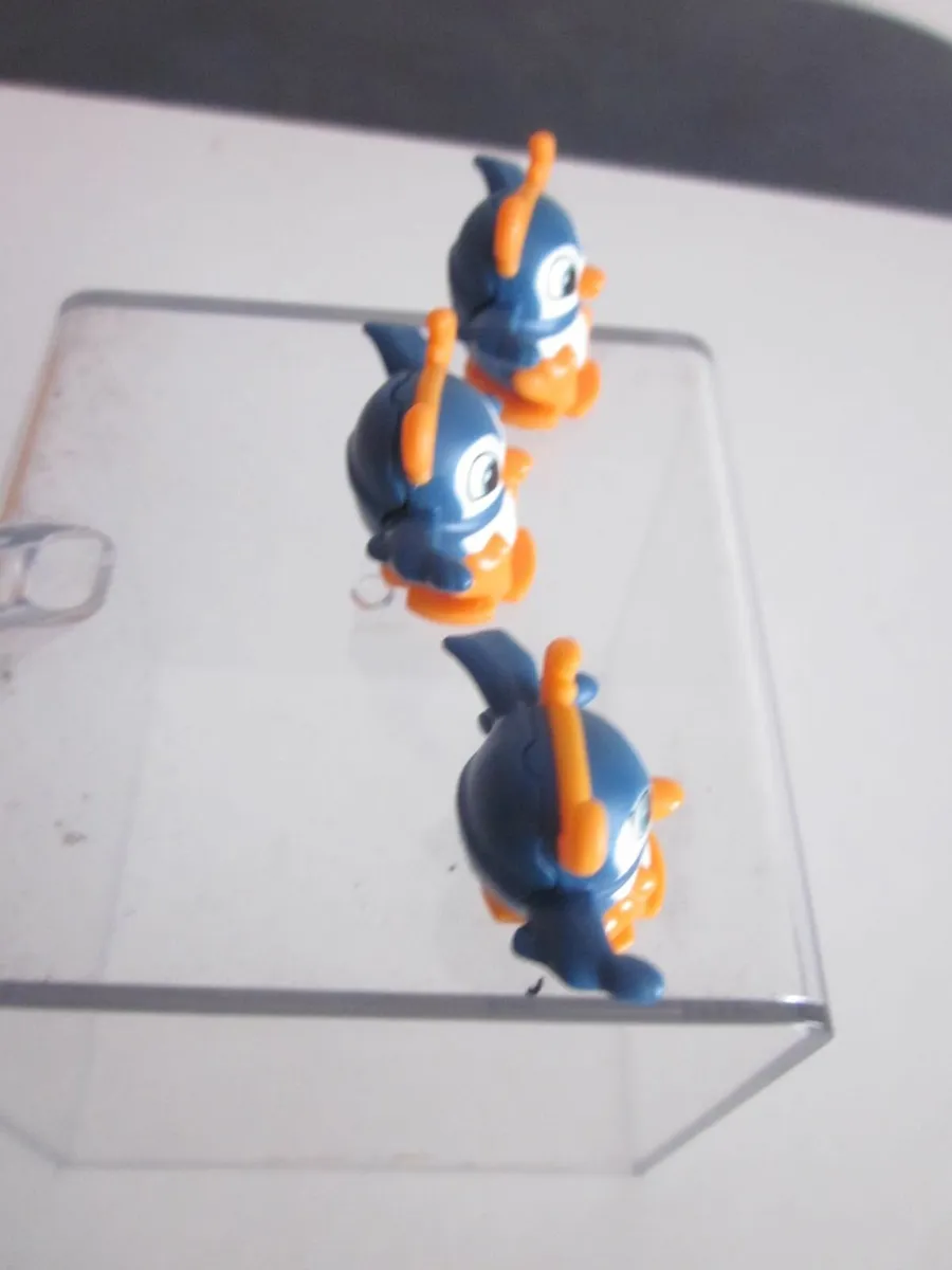 KinderJoy Holiday Penguin Limited Edition Mini Fig - Image 2