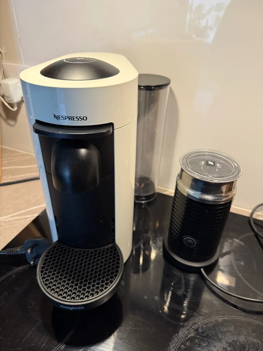 Nespresso Vertuo Plus + Aeroccino - Image 1