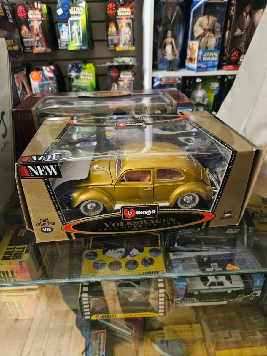 Corgi Burago VW Beetle 1.18 - Image 1