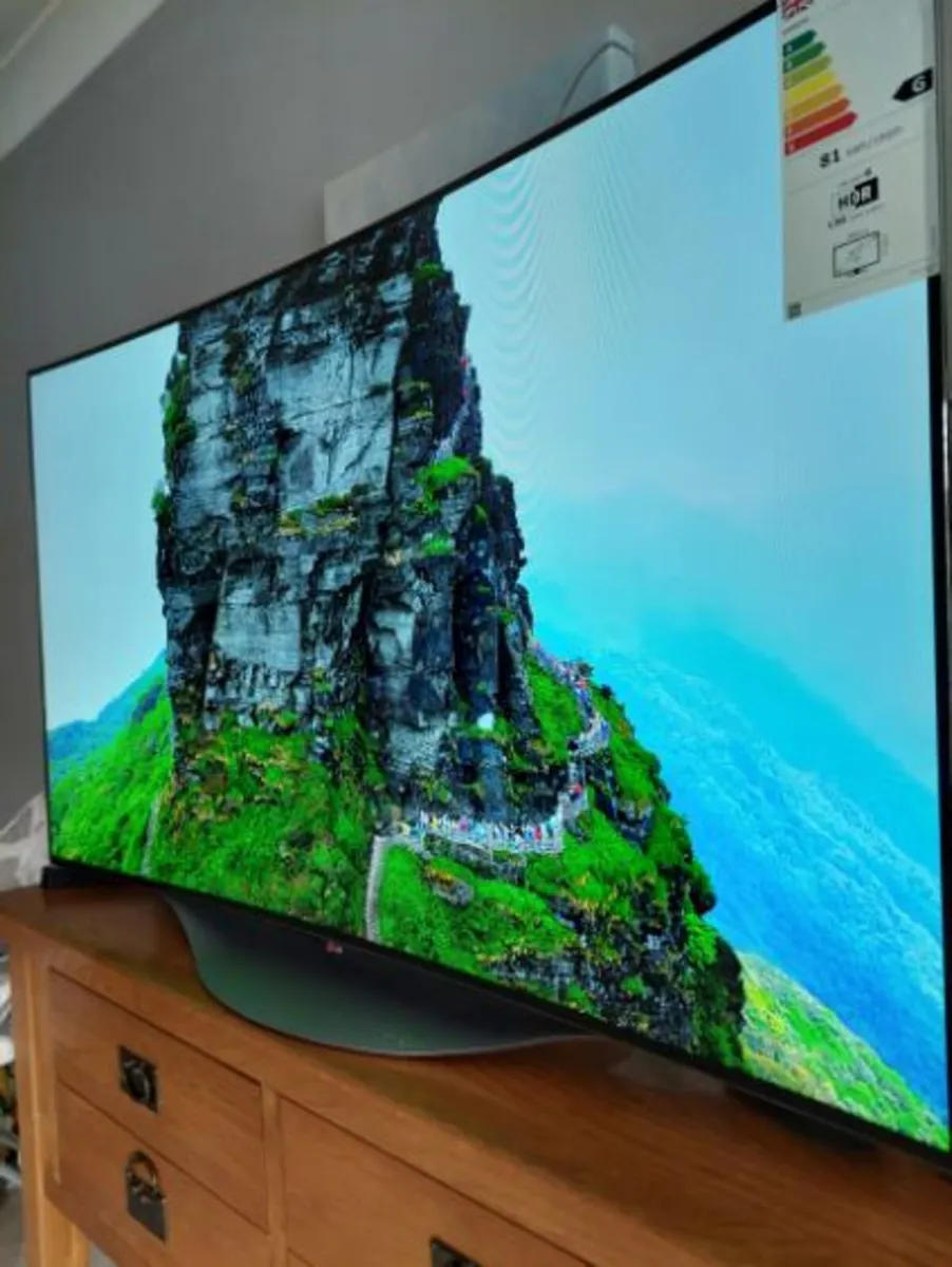 Lg 55in Oled tv - Image 1