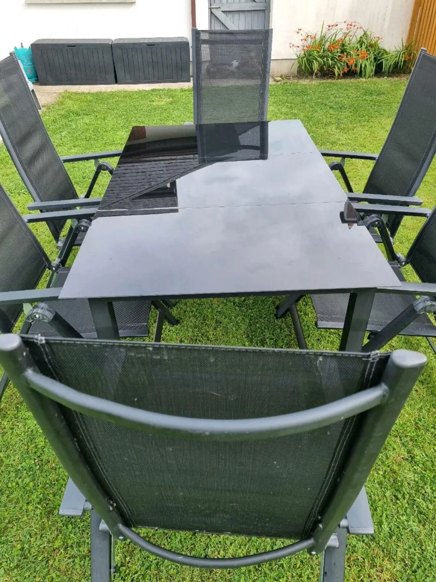 Garden table and chairs - Image 3