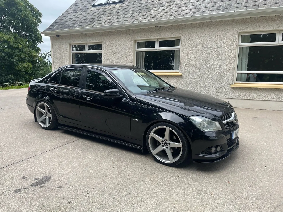 Mercedes C220 - Image 4