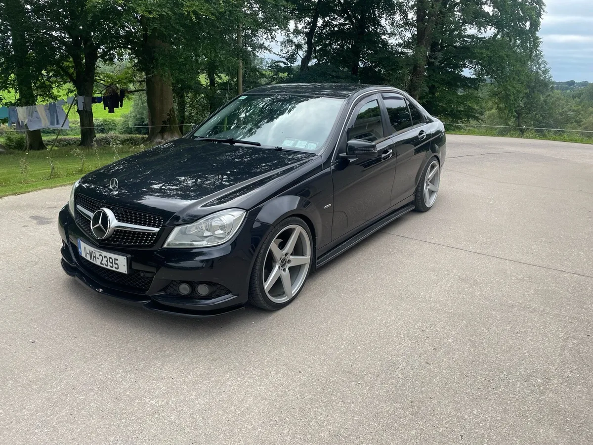 Mercedes C220 - Image 2