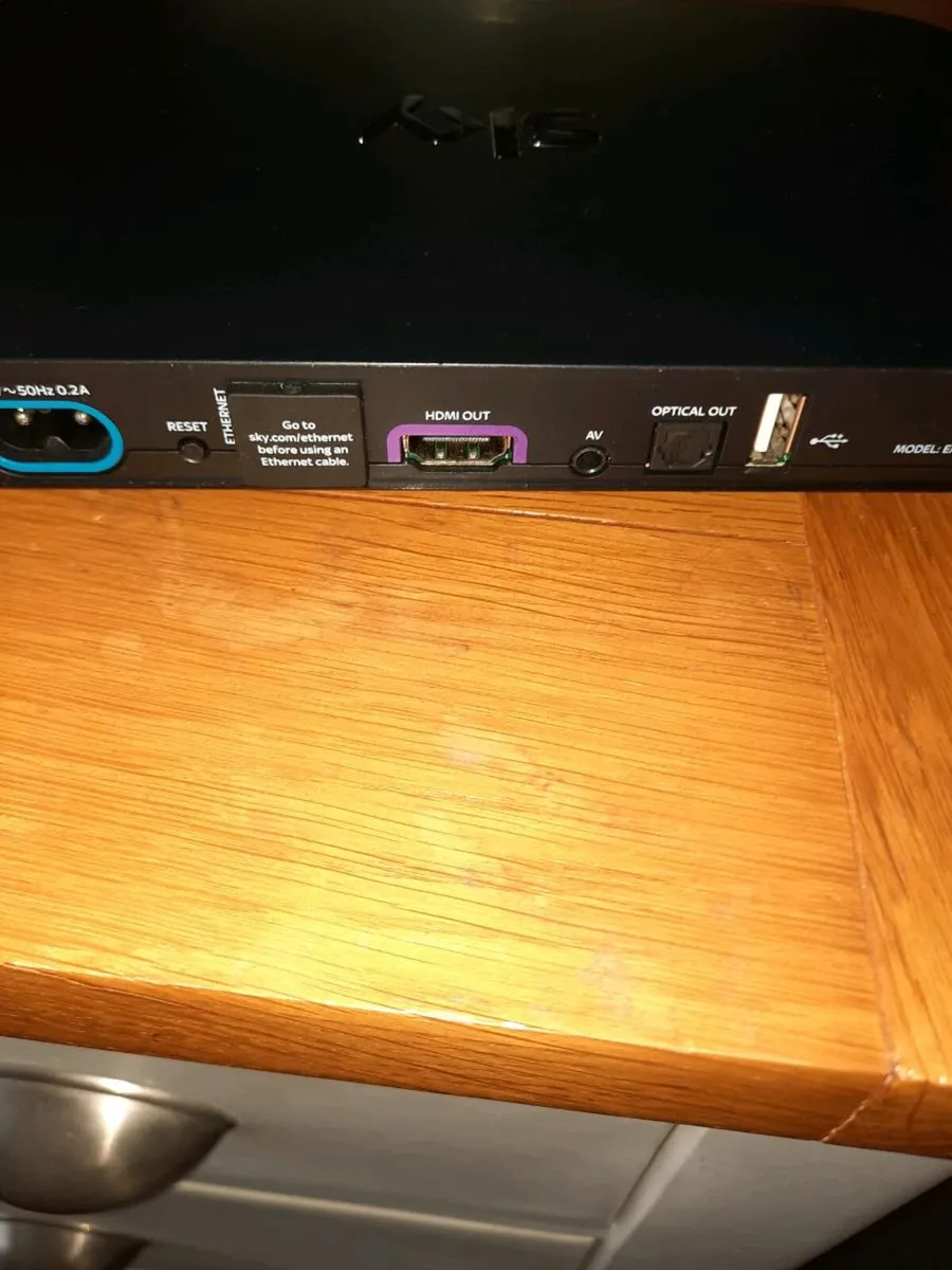 Sky Q box - Image 3