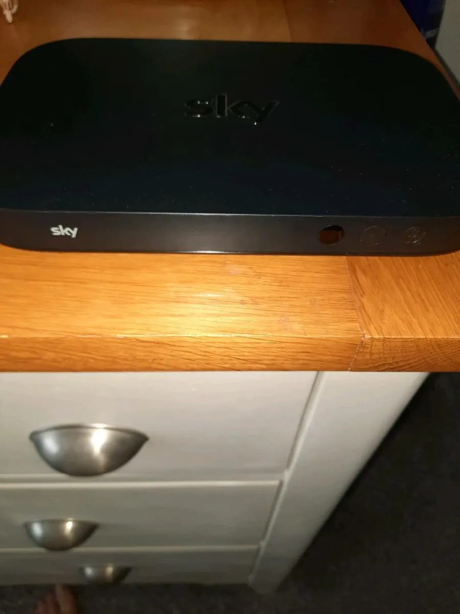 Sky Q box - Image 1