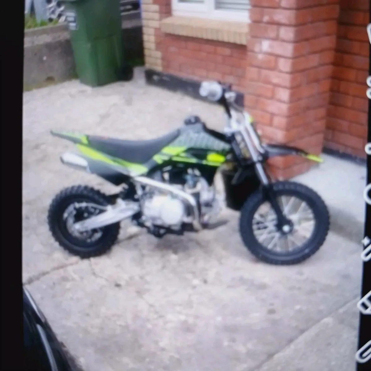 Stamp 125