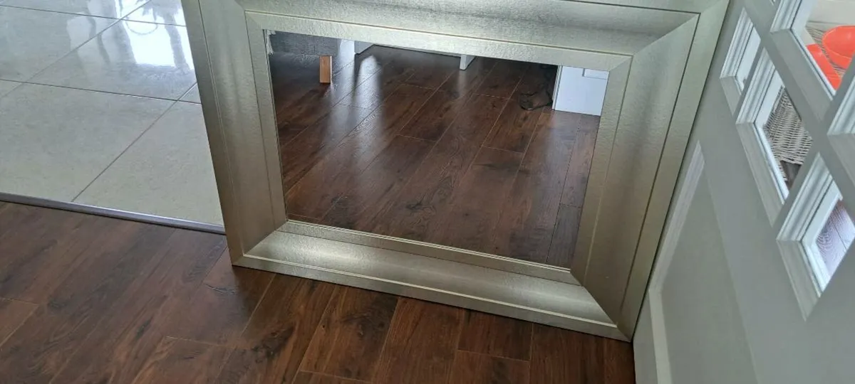 Gold framed mirror - Image 1