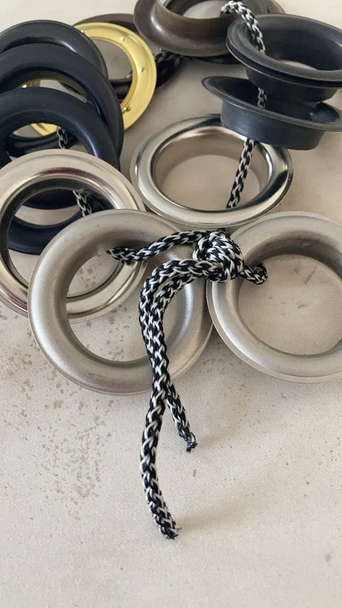 Curtain eyelets - Image 3