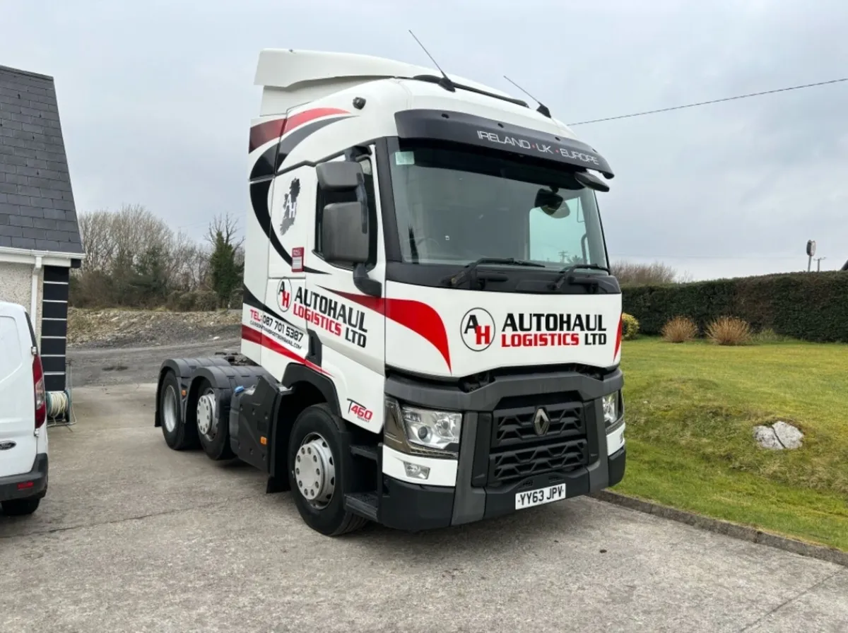 2014 Renault Truck - Image 1