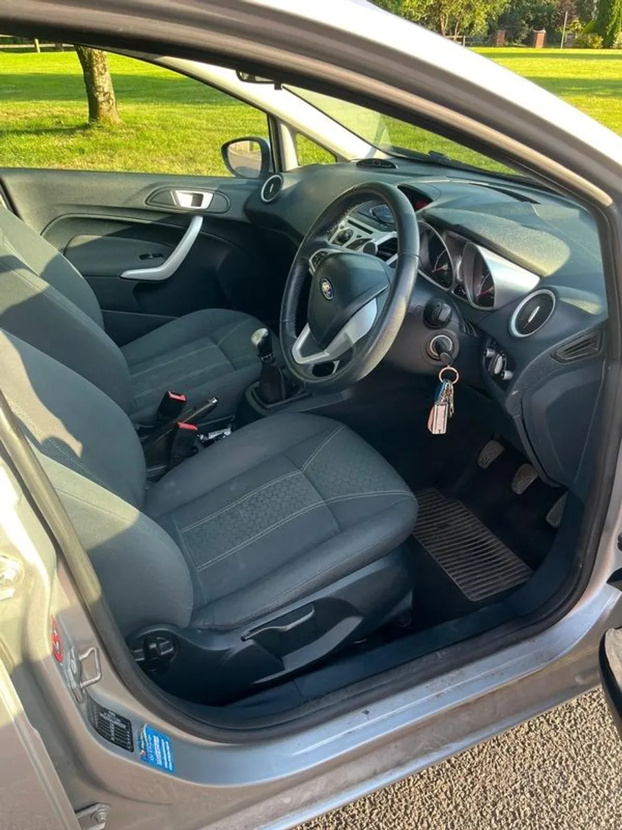 2012 Ford Fiesta - Image 3