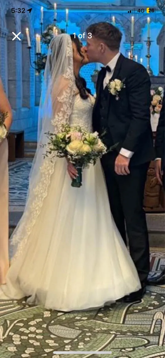 Wedding veil for sale - Image 1