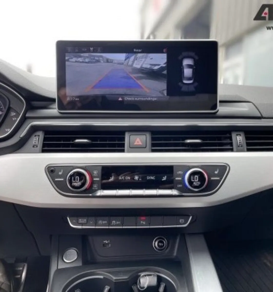 Audi 10’ MMI screen - Image 1