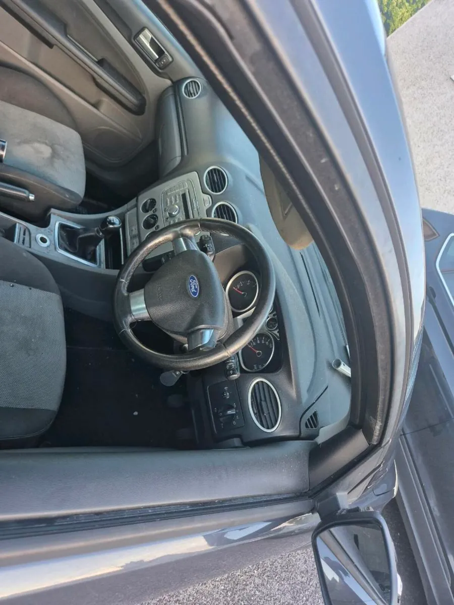 2008 ford focus - Image 2