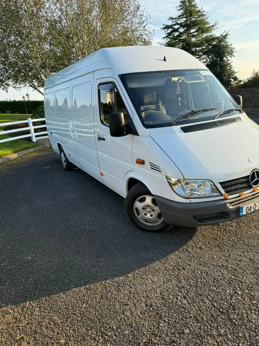 2004 Mercedes sprinter - Image 1
