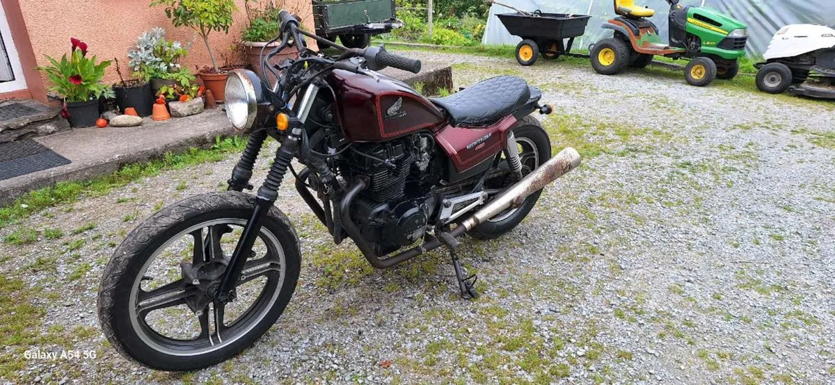 Honda cb nighthawk 450 - Image 2