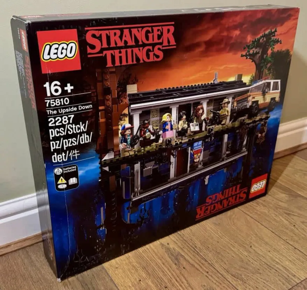 LEGO Stranger Things: The Upside Down (75810) - Image 1