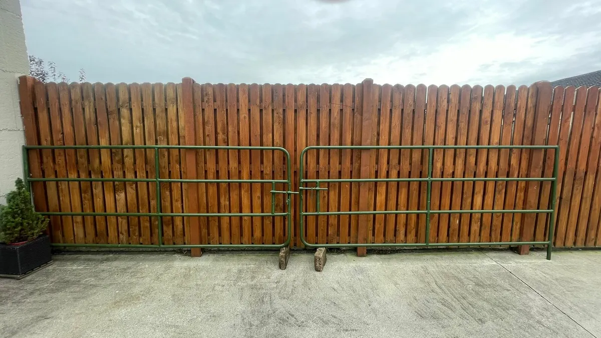 Gate - Image 1