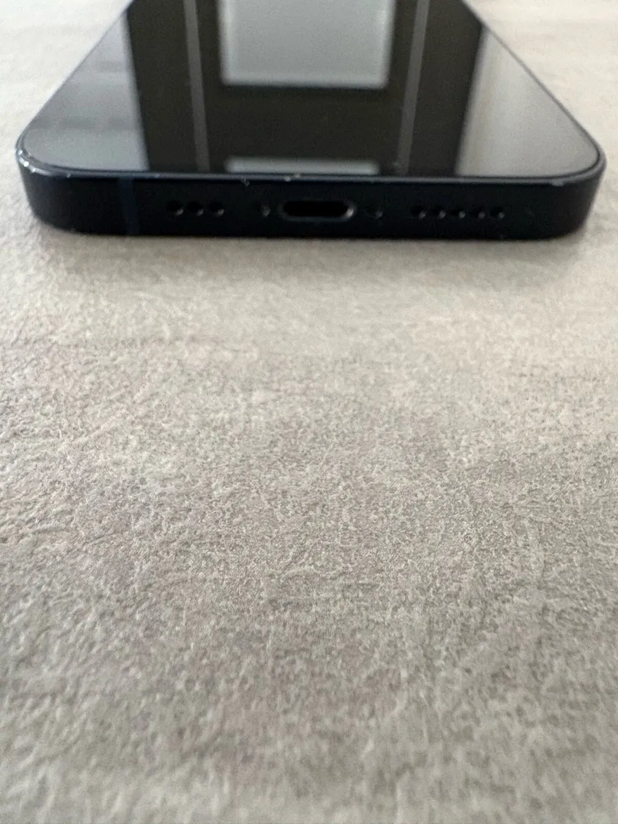 Iphone 13 - Image 3