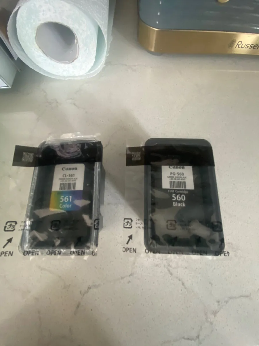 Ink cartridges canon CL -561 and 560