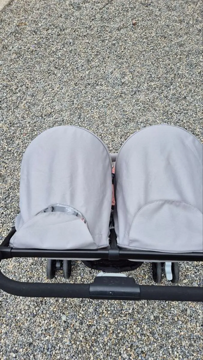 Joie Aire Twin Stroller - Image 4