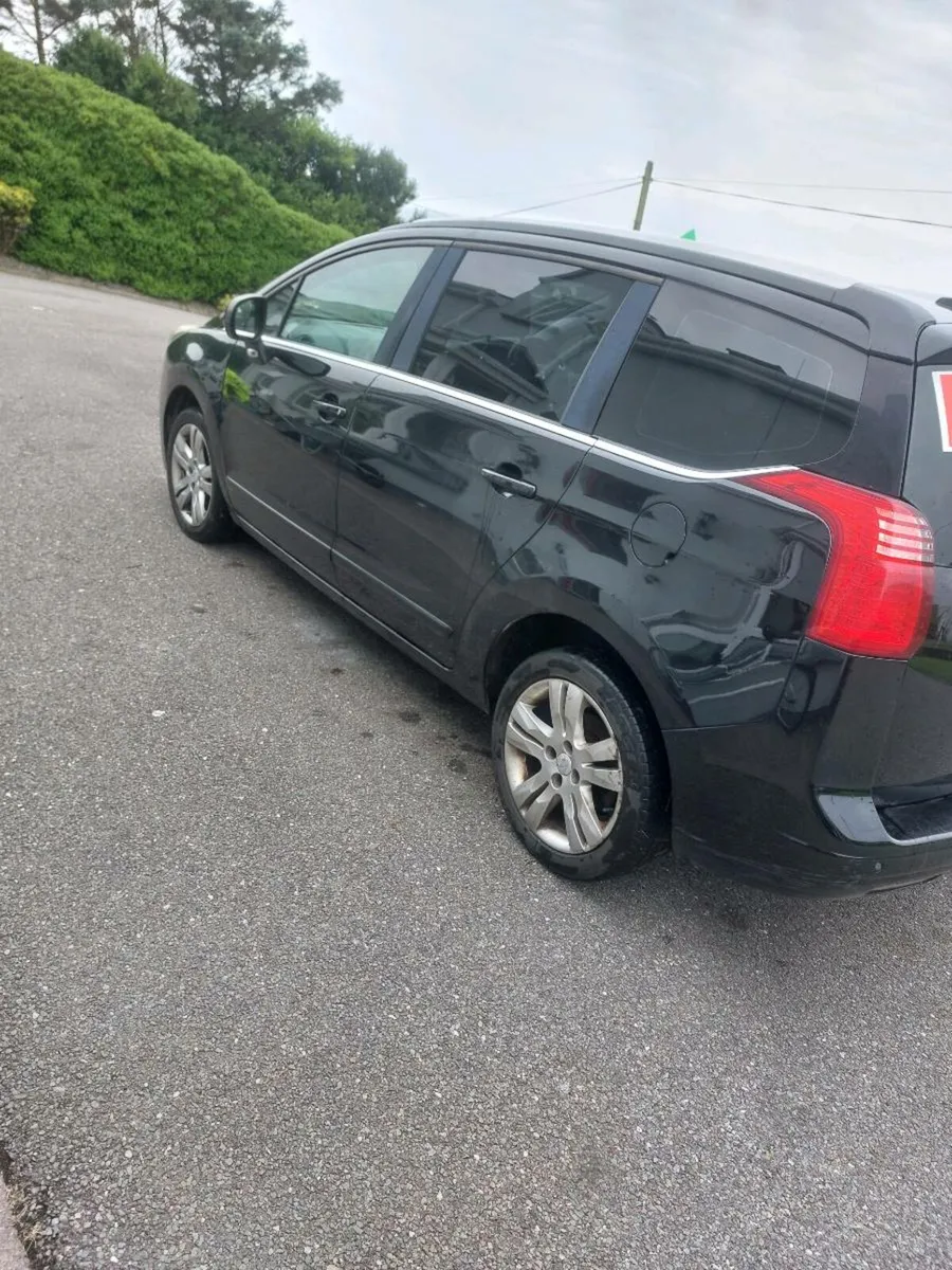 Peugeot 5008 - Image 2
