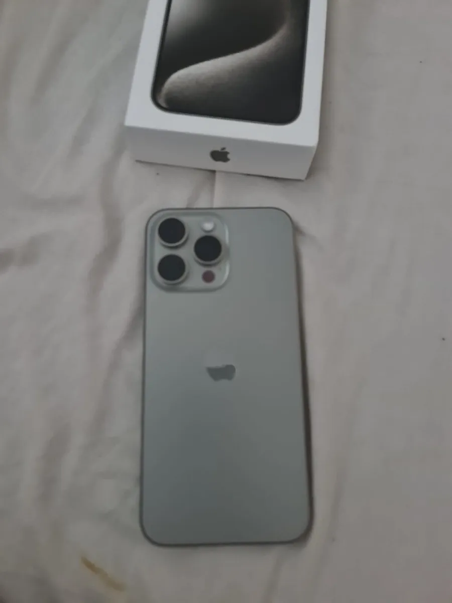 iPhone 15 Pro Max 1TB - Image 4