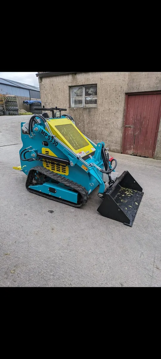 Tracked loader - Image 2