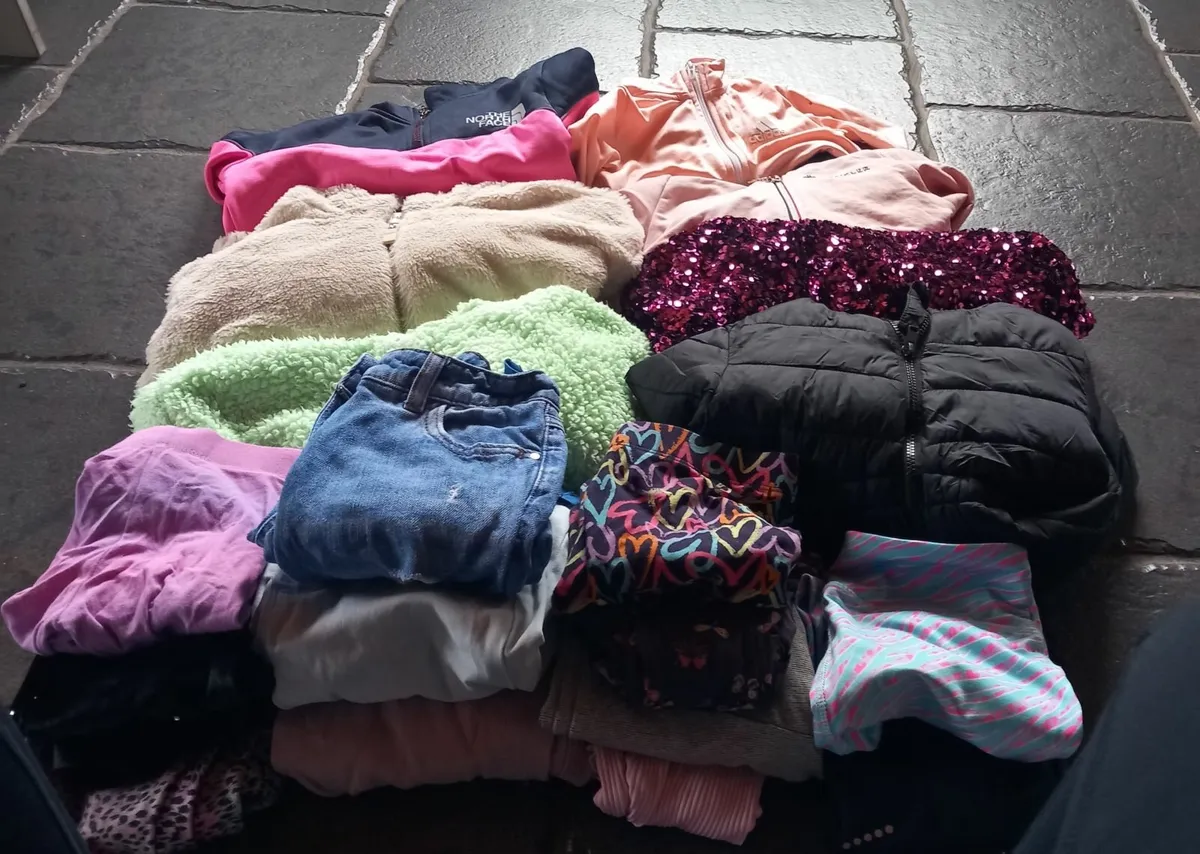 Girls clothing 7 to 8 year old. - Image 4